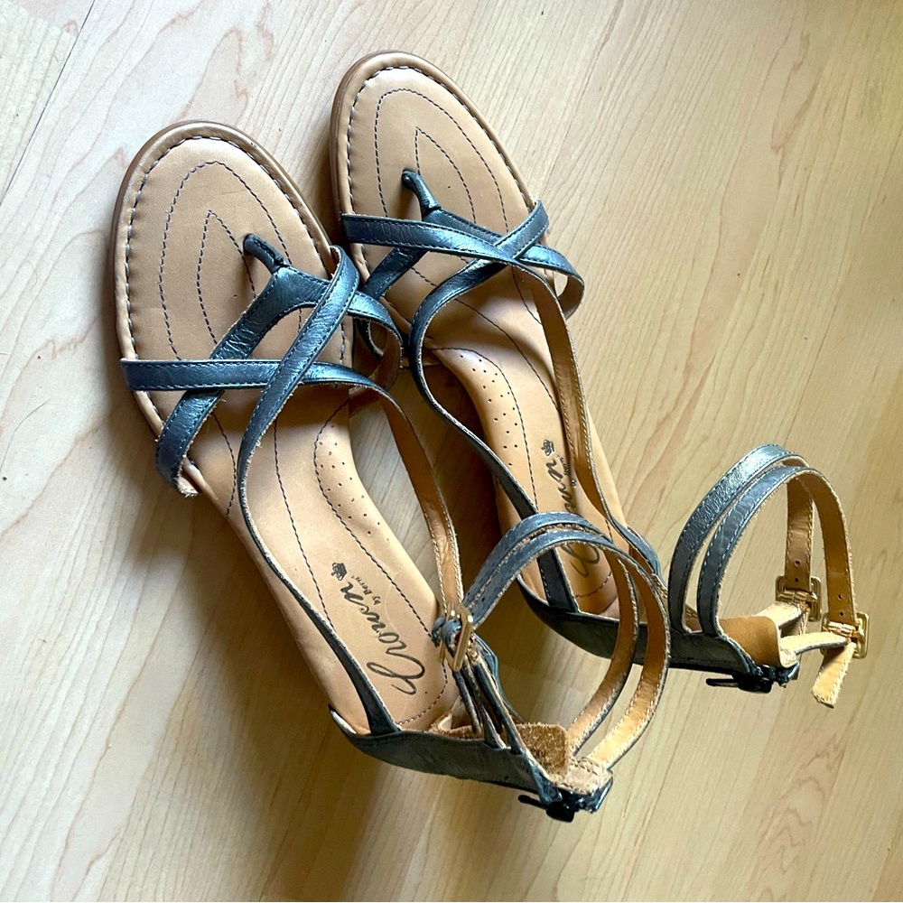 Leather sandals